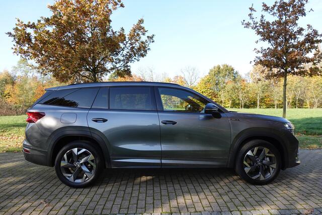 Skoda Kodiaq 1.5 TSI Sportline Business 7p. | Trekhaak elek. | Panodak | Head Up | CarPlay | Alcantara | Navi | Camera | Cruise Control | Stuurwielverw. | Stoelverw. |
