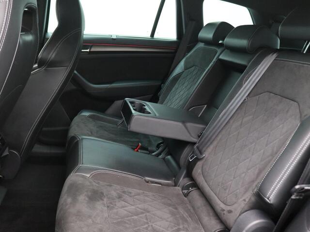 Skoda Kodiaq 1.5 TSI Sportline Business 7p. 150PK DSG Pano-Schuifdak, Trekhaak, Adaptieve Cruise Control, Memorystoel, Elektr. Achterklep, Keyless, Stoelverwarming, 19" LM Velgen, Achteruitrijcamera, Navi