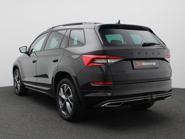 Skoda Kodiaq 1.5 TSI Sportline Business 7p. 150PK DSG Pano-Schuifdak, Trekhaak, Adaptieve Cruise Control, Memorystoel, Elektr. Achterklep, Keyless, Stoelverwarming, 19" LM Velgen, Achteruitrijcamera, Navi