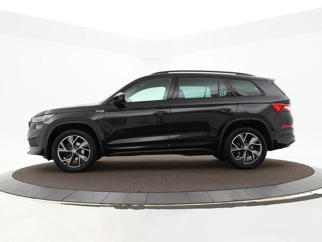Skoda Kodiaq 1.5 TSI 150pk DSG Sportline Business 7p. · Camera · Elek. Trekhaak · Apple/Android Car Play · Elek. Bestuurdersstoel · 19'' Inch · Garantie t/m 06-06-2027 of 100.000km