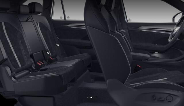 Skoda Kodiaq 1.5 TSI PHEV Sportline Business / Trekhaak / Panoramadak / Comfort Pakket / Light & View Pakket / 20" lichtmetalen velgen Rila aero / ¤3000 inruilpremie