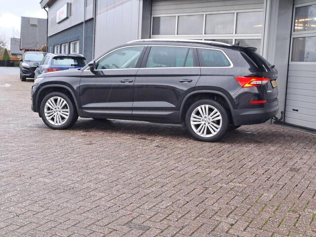 Skoda Kodiaq 1.5 TSI Business Edition, 7-Persoons, Trekhaak, Panoramadak, Camera, LED,