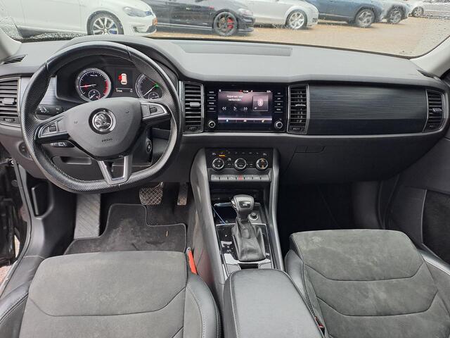 Skoda Kodiaq 1.5 TSI Business Edition, 7-Persoons, Trekhaak, Panoramadak, Camera, LED,