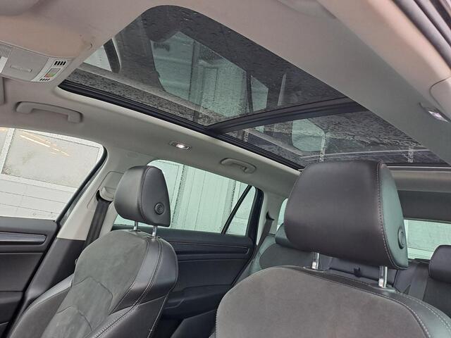 Skoda Kodiaq 1.5 TSI Business Edition, 7-Persoons, Trekhaak, Panoramadak, Camera, LED,