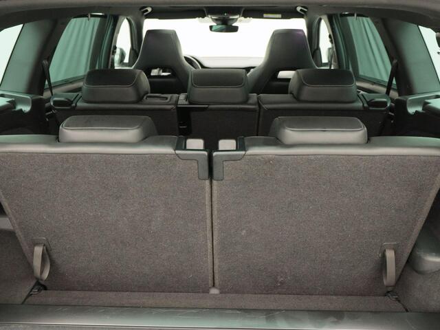 Skoda Kodiaq 1.5 TSi 150 Pk Automaat Sportline Business 7 Pers | Adaptive Cruise | Panoramadak | Navigatie | Climate Control | Stoelverwarming | Trekhaak | 86.216 Km!!