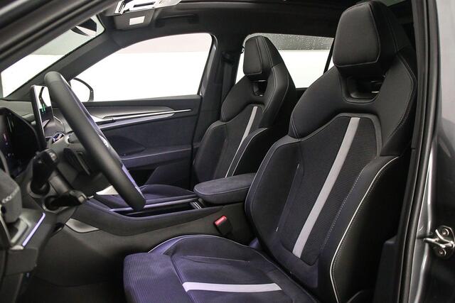 Skoda Kodiaq Sportline Business 1.5 TSI PHEV 204pk DSG Automaat Trekhaak, Panoramadak, Verwarmde voorruit, Adaptive cruiese control, Achteruitrijcamera