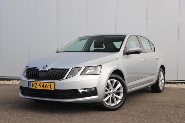 Skoda OCTAVIA 1.0 TSI Greentech Ambition Business Navigatie Clima Cruise PDC LMV Bluetooth LED Carplay Android Auto