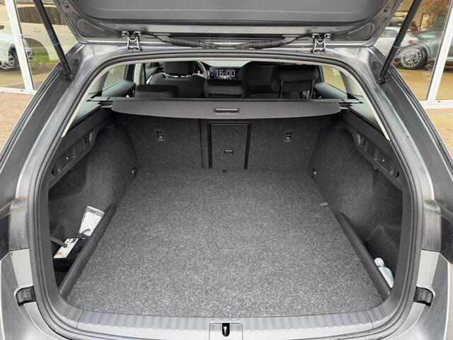 Skoda OCTAVIA Combi 1.4 TSI iV PHEV Style | Camera | LED | 18"