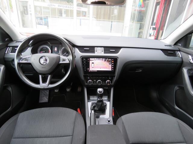 Skoda OCTAVIA Combi 1.0 115pk TSI Greentech Business Edition Plus / Led / Came