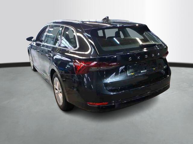 Skoda OCTAVIA Combi 1.5 eTSI 150pk Automaat Style / Panoramadak / Head Up / Memory / Wordt Verwacht