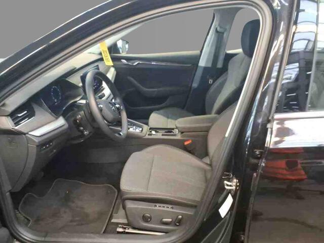 Skoda OCTAVIA Combi 1.5 eTSI 150pk Automaat Style / Panoramadak / Head Up / Memory / Wordt Verwacht