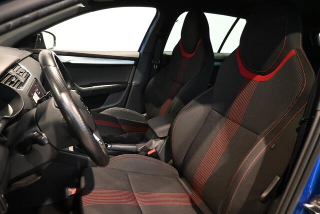 Skoda OCTAVIA Combi 1.0 TSI Greentech Sport Business Ecc Navigatie Stoelverwarming Rijklaarprijs Inruil Mogelijk!