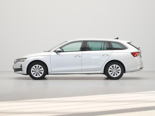 Skoda OCTAVIA Combi 1.5 TSI MHEV Business Edition Navigatie Keyless Privacy Glas Lm Velgen Nieuw Model