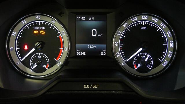 Skoda OCTAVIA Combi 1.0 TSI Greentech Business Edition | Navi |