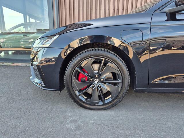 Skoda OCTAVIA Combi 1.4 TSI RS iV PHEV Business | Matrix | Carplay | Stuur - stoelverw.