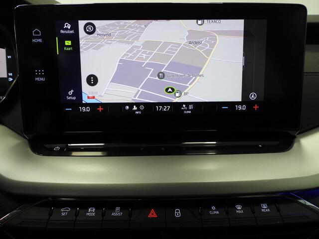 Skoda OCTAVIA Combi 1.0 e-TSI Aut. Business Edition NAVI/ADAPT.CRUISE/TREKHAAK/LED/17"LMV!