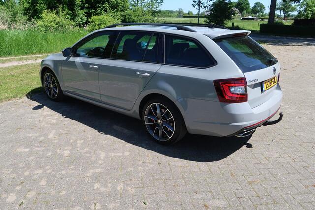 Skoda OCTAVIA Combi 2.0 TSI RS 245 Business VRS PANO-DAK/TREKHAAK/CAMERA/STOELVER/