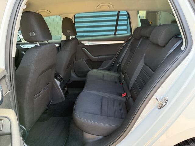 Skoda OCTAVIA 1.0 TSI Combi Navi DAB+ Stoelverwarming Carplay