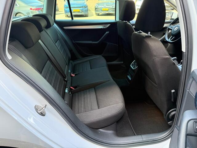 Skoda OCTAVIA 1.0 TSI Combi Navi DAB+ Stoelverwarming Carplay