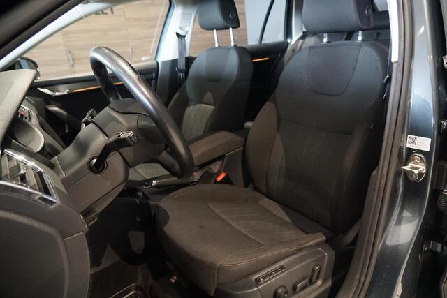 Skoda OCTAVIA Combi 1.5 TSI Greentech Business Edition Plus AUT. + VIRTUAL COCKPIT / TREKHAAK /