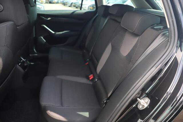 Skoda OCTAVIA Combi 1.0 TSI Business Edition Virtual Navigatie Carplay Android Clima Cruise Sfeerverlichting LED Lane Assist 16 inch LMV