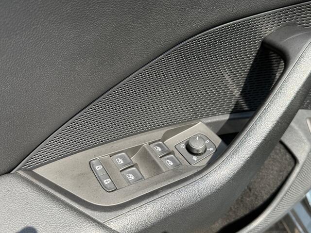 Skoda OCTAVIA Combi 1.0 TSI Business Ed. Plus/ Panodak / Vol opties!