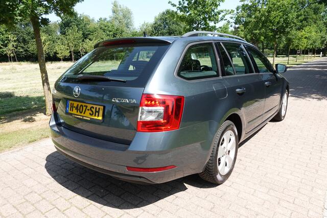 Skoda OCTAVIA Combi 1.0 TSI Greentech Ambition Business | DSG | Cruise control | NAVI | Bluetooth |