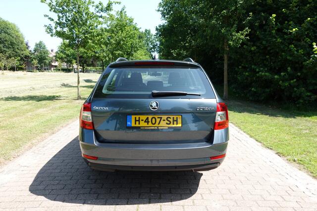 Skoda OCTAVIA Combi 1.0 TSI Greentech Ambition Business | DSG | Cruise control | NAVI | Bluetooth |