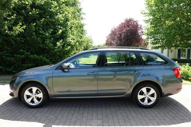 Skoda OCTAVIA Combi 1.0 TSI Greentech Ambition Business | DSG | Cruise control | NAVI | Bluetooth |