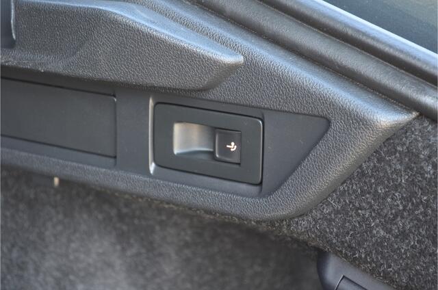 Skoda OCTAVIA 1.0 TSI Business Edition Trekhaak elektr | Carplay | Virtual Cockpit | Elektr achterklep | Cruise | Getint glas