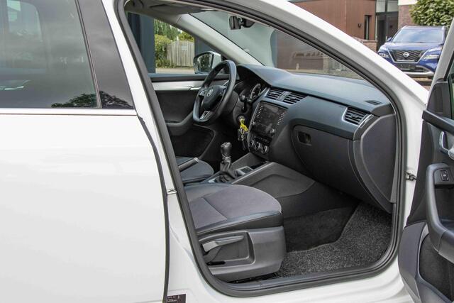 Skoda OCTAVIA Combi 1.0 TSI Greentech Business Edition