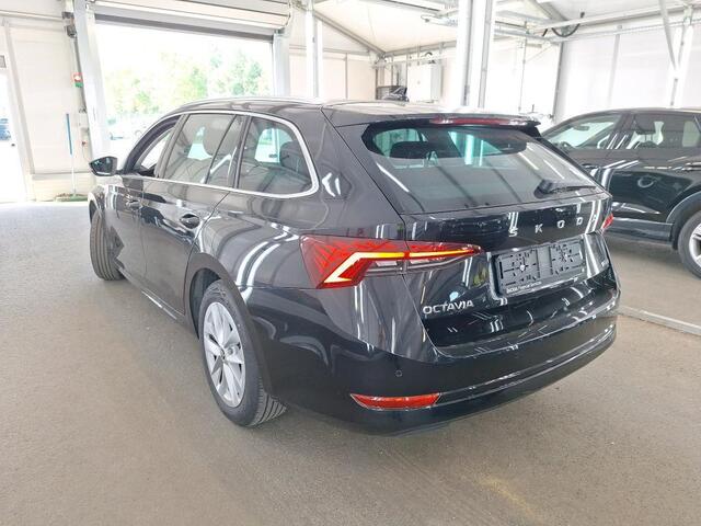 Skoda OCTAVIA Combi 1.0 e-TSI Ambition | Wordt verwacht | Trekhaak | Cruise control | Stoelverwarming