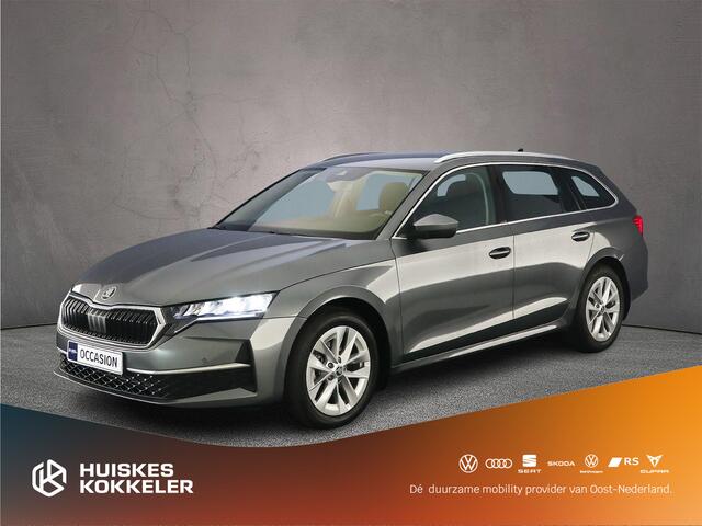 Skoda OCTAVIA Combi Selection 1.5 eTSI 115pk DSG Automaat Adaptive cruise control, Achteruitrijcamera, Stuurwiel verwarmd, Elektrische achterklep, Stoelverwarming, Parkeersensoren