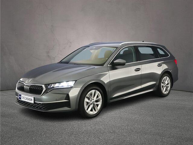 Skoda OCTAVIA Combi Selection 1.5 eTSI 115pk DSG Automaat Adaptive cruise control, Achteruitrijcamera, Stuurwiel verwarmd, Elektrische achterklep, Stoelverwarming, Parkeersensoren