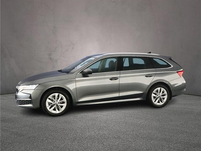 Skoda OCTAVIA Combi Selection 1.5 eTSI 115pk DSG Automaat Adaptive cruise control, Achteruitrijcamera, Stuurwiel verwarmd, Elektrische achterklep, Stoelverwarming, Parkeersensoren