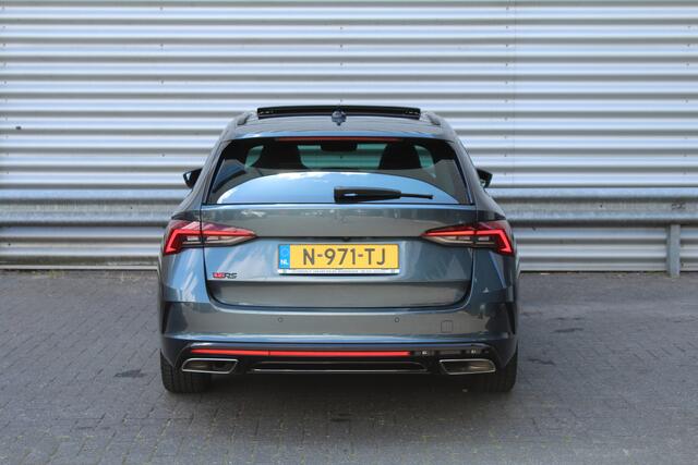Skoda OCTAVIA Combi 1.4 TSI 245pk RS iV PHEV Business DSG6 Panoramdak Clima Cruise Navi Camera Carplay HUD El. Klep 19"LMV