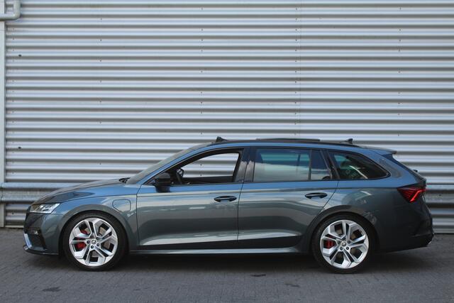 Skoda OCTAVIA Combi 1.4 TSI 245pk RS iV PHEV Business DSG6 Panoramdak Clima Cruise Navi Camera Carplay HUD El. Klep 19"LMV