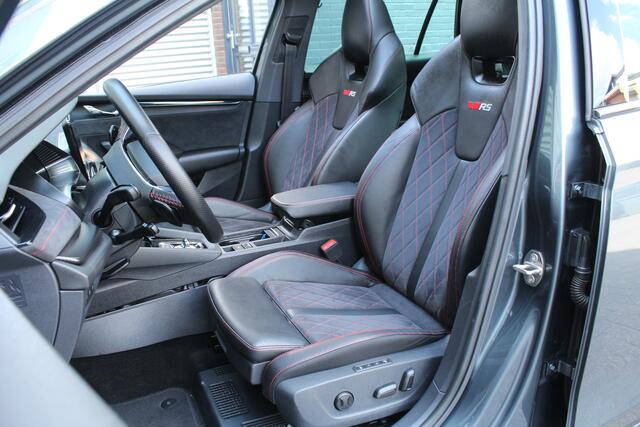 Skoda OCTAVIA Combi 1.4 TSI 245pk RS iV PHEV Business DSG6 Panoramdak Clima Cruise Navi Camera Carplay HUD El. Klep 19"LMV