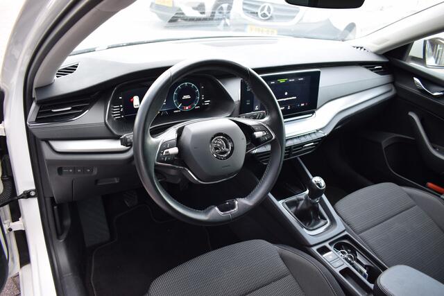 Skoda OCTAVIA Combi 1.0 TSI Ambition | Trekhaak | Apple CarPlay | Virtual | Privacy