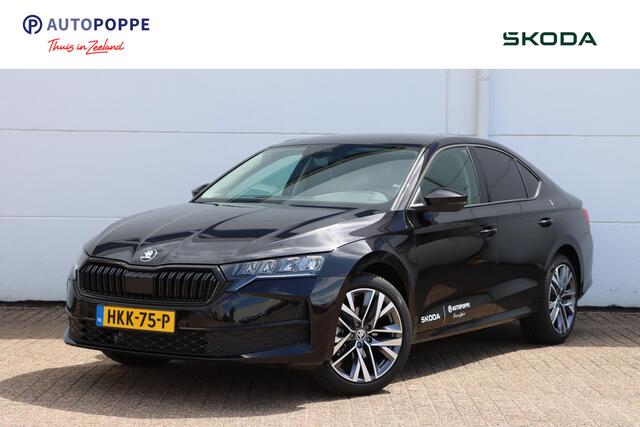 Skoda OCTAVIA First Edition 1.5 TSI m-HEV 85 kW / 115 PK Hatchba