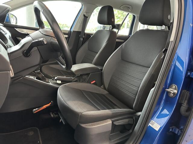 Skoda OCTAVIA Combi 1.5 TSI Greentech Business Edition AUTOMAAT | NAVIGATIE | CLIMATE CONTROL | LICHTMETALEN VELGEN | PARKEERSENSOREN ACHTER