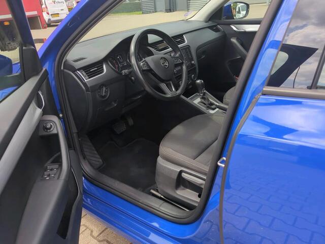 Skoda OCTAVIA Combi 1.5 TSI Greentech Sport Business AUTOMAAT | NAVI | NL-AUTO