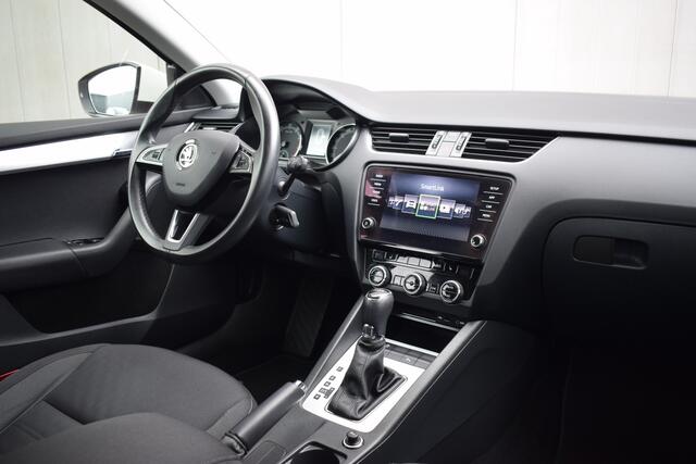 Skoda OCTAVIA Combi 1.4 TSi Automaat Greentech Style Business ECC | Carplay | Stoelverwarming | 18 Inch LMV