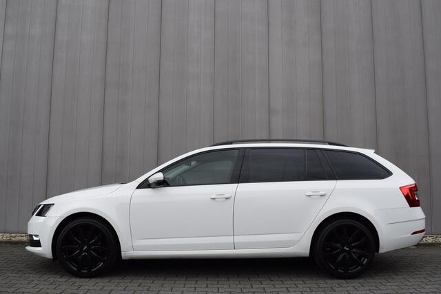 Skoda OCTAVIA Combi 1.4 TSi Automaat Greentech Style Business ECC | Carplay | Stoelverwarming | 18 Inch LMV