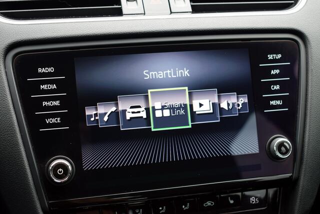 Skoda OCTAVIA Combi 1.4 TSi Automaat Greentech Style Business ECC | Carplay | Stoelverwarming | 18 Inch LMV