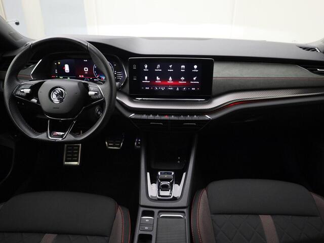 Skoda OCTAVIA Combi 1.4TSI 180kW/245PK RS iV PHEV DSG · Apple Car Play · Parkeersensoren · Stoelverwarming