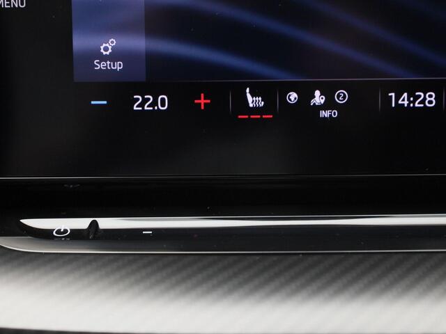 Skoda OCTAVIA Combi 1.4TSI 180kW/245PK RS iV PHEV DSG · Apple Car Play · Parkeersensoren · Stoelverwarming