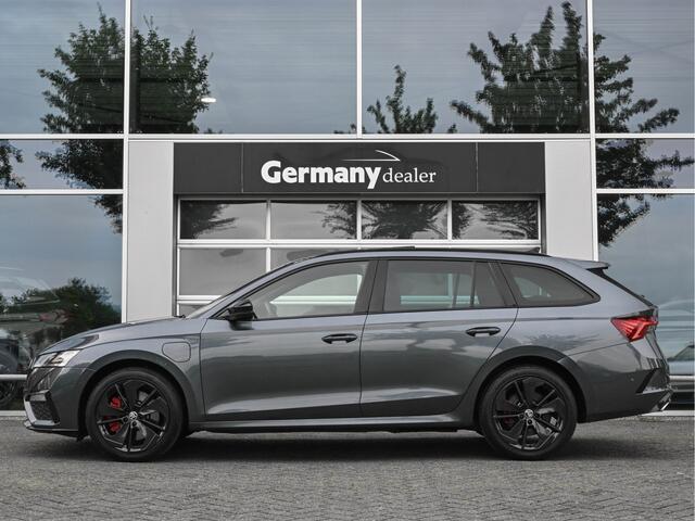 Skoda OCTAVIA Combi 1.4 TSI RS iV PHEV RS-Zetels Pano Head-Up Keyless Camera Carbon Uitlaat-Sound