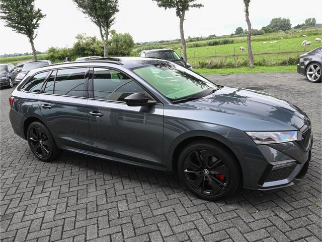 Skoda OCTAVIA Combi 1.4 TSI RS iV PHEV RS-Zetels Pano Head-Up Keyless Camera Carbon Uitlaat-Sound