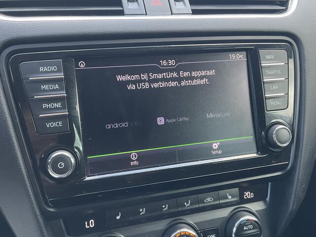 Skoda OCTAVIA Combi 1.4 TSI Style Xenon Aut Trekhaak Canton Stoelverw Carplay Voll.Onderhouden!